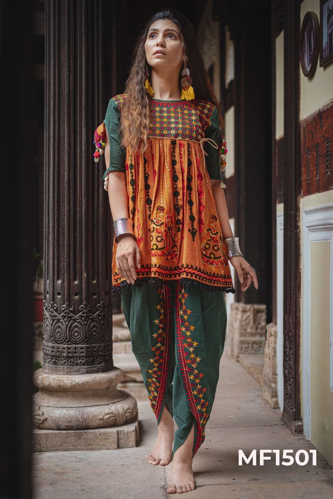MESMORA KATH PUTALI COLOURFUL EMBROIDERED NAVRATRI WEAR COLLECTION