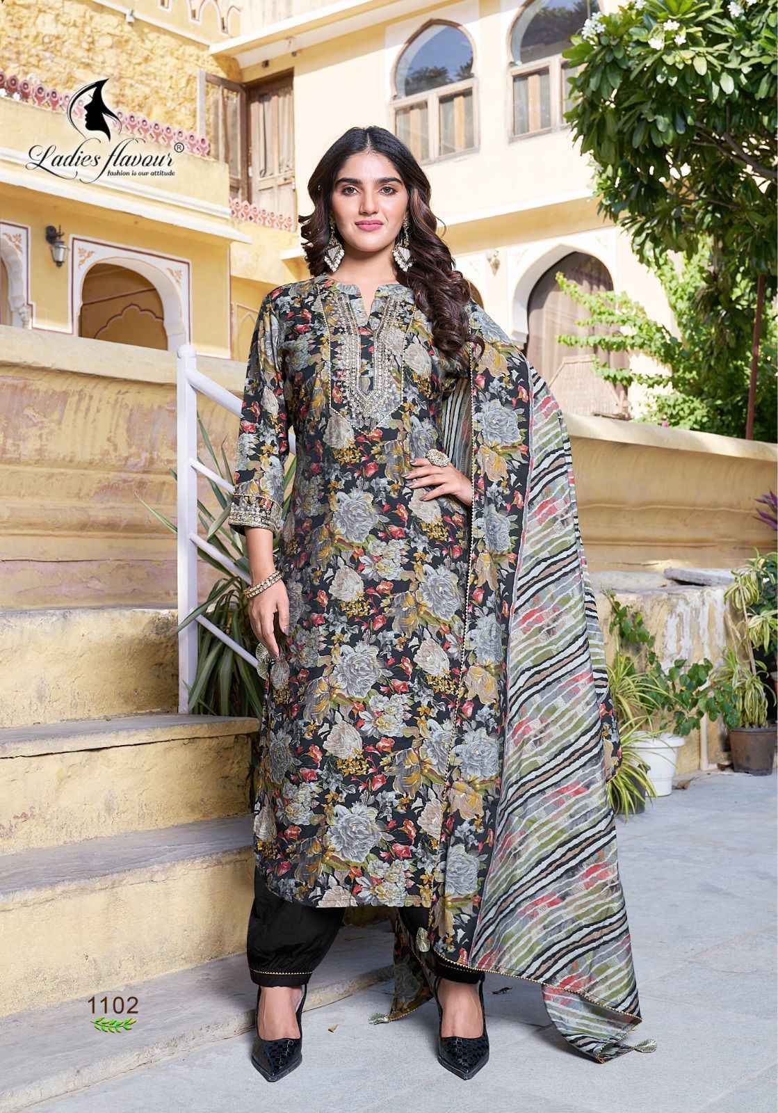 Ladies Flavour Saachi Modal Chanderi Kurti Combo Online Kurtis Wholesaler
