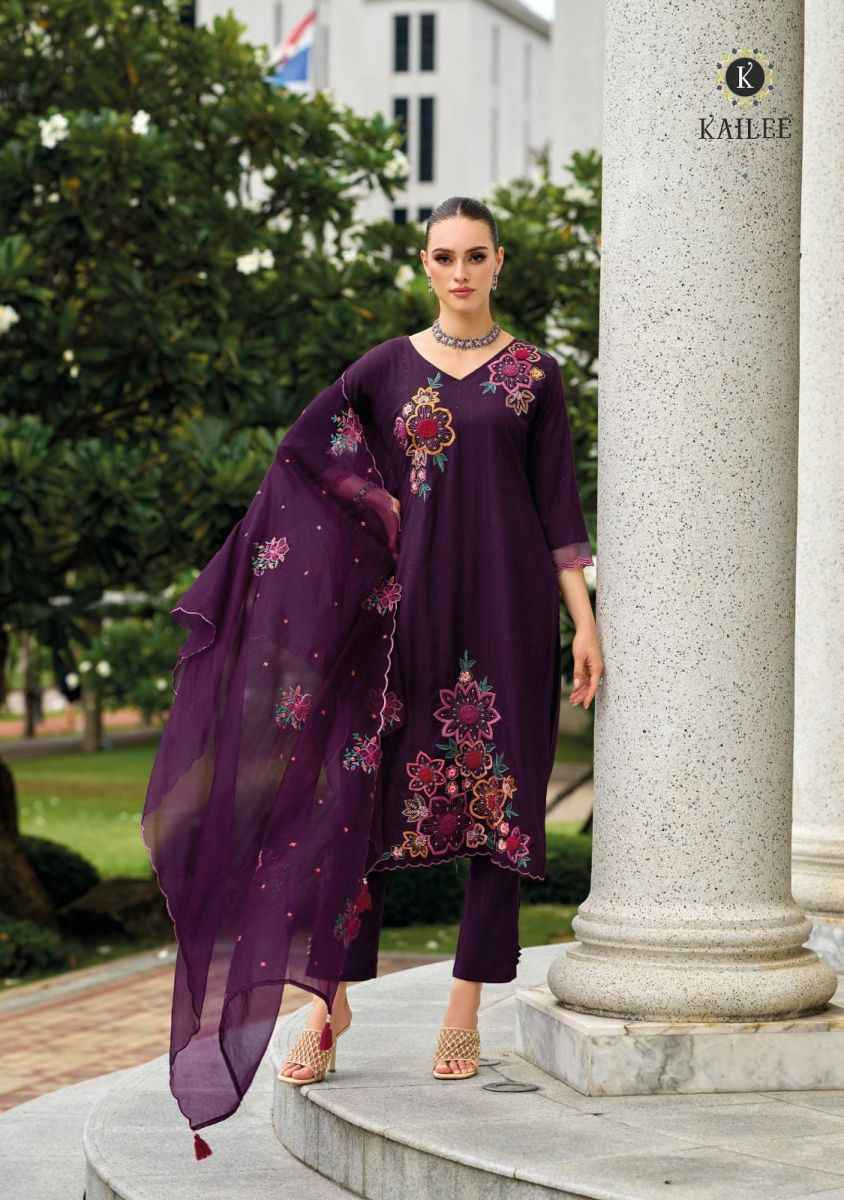 Kailee Fashion Mahnoor Viscose Kurti Combo 6 pcs Catalogue