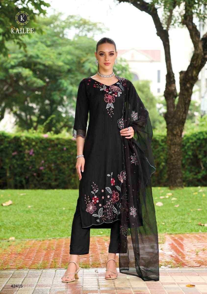 Kailee Fashion Mahnoor Viscose Kurti Combo 6 pcs Catalogue