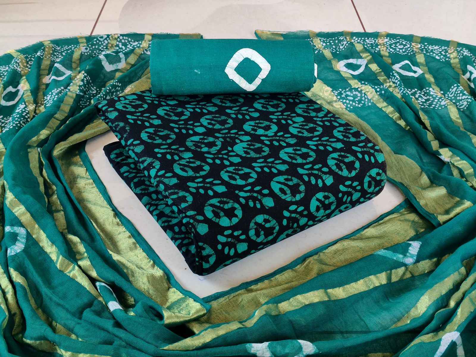 Hand Blok Wax Batik Cotton Non Catalog Dress Material 10 pcs Catalogue