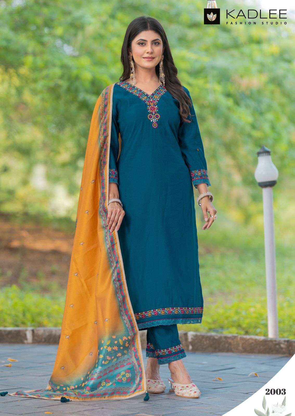 Kadlee Nirvana Viscouse Kurti Combo 6 pcs Catalogue