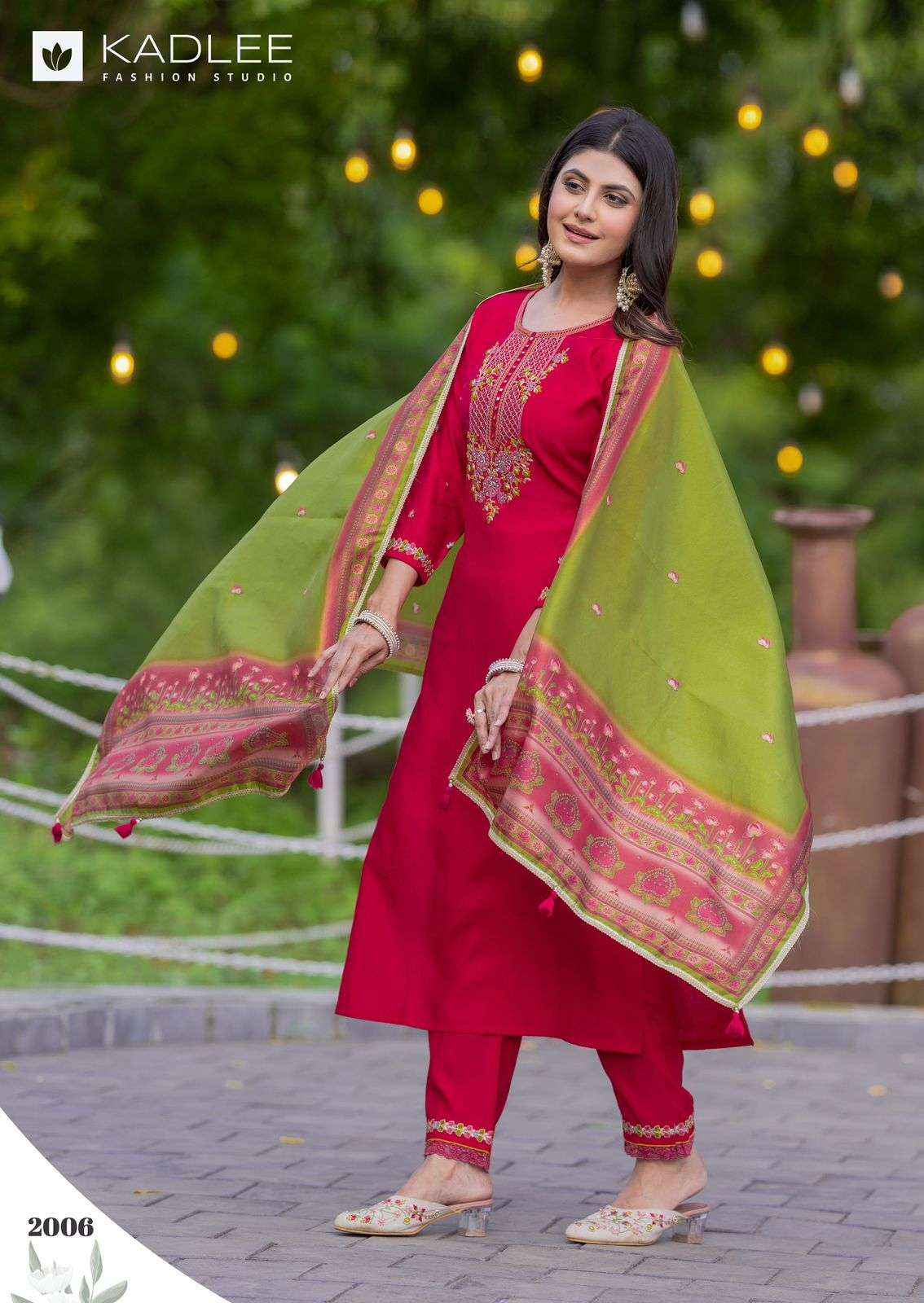 Kadlee Nirvana Viscouse Kurti Combo 6 pcs Catalogue
