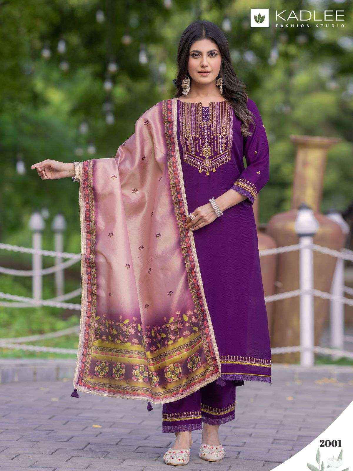 Kadlee Nirvana Viscouse Kurti Combo 6 pcs Catalogue