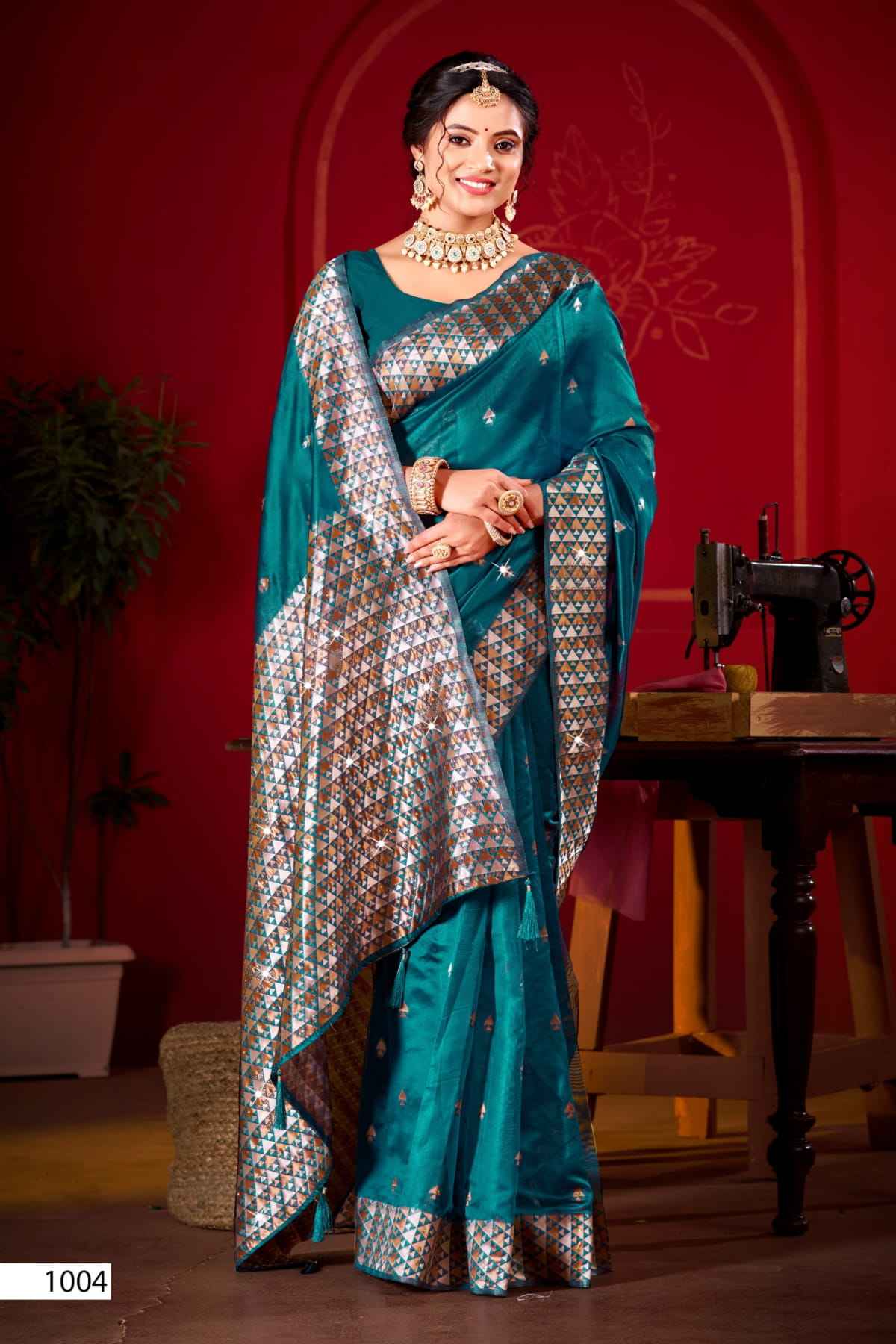 Saroj Pragati Vol-3 Organza Swarovski Saree (6 pcs Catalogue)