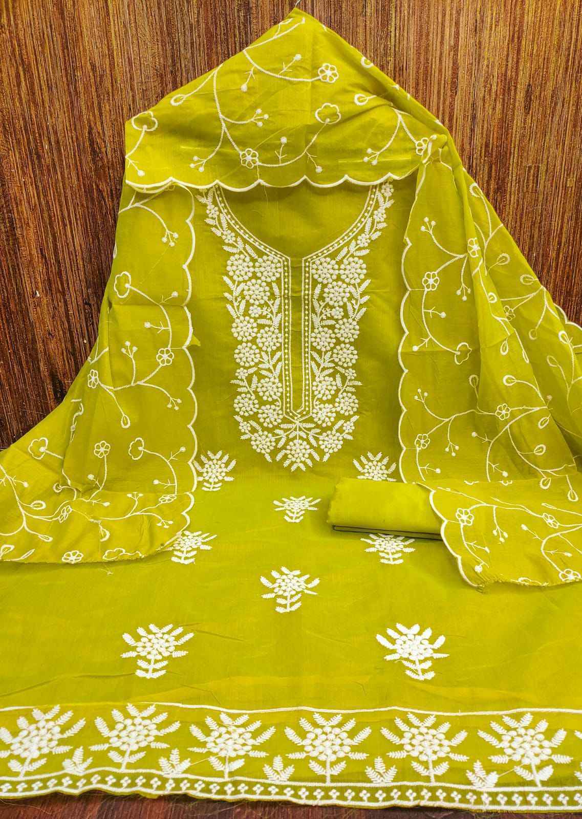 Heavy Chanderi Vol-1 Non Catalogue Dress Material (6 pcs Catalogue)