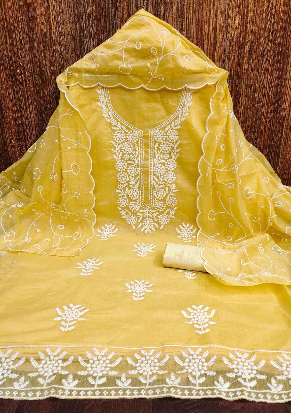 Heavy Chanderi Vol-1 Non Catalogue Dress Material (6 pcs Catalogue)